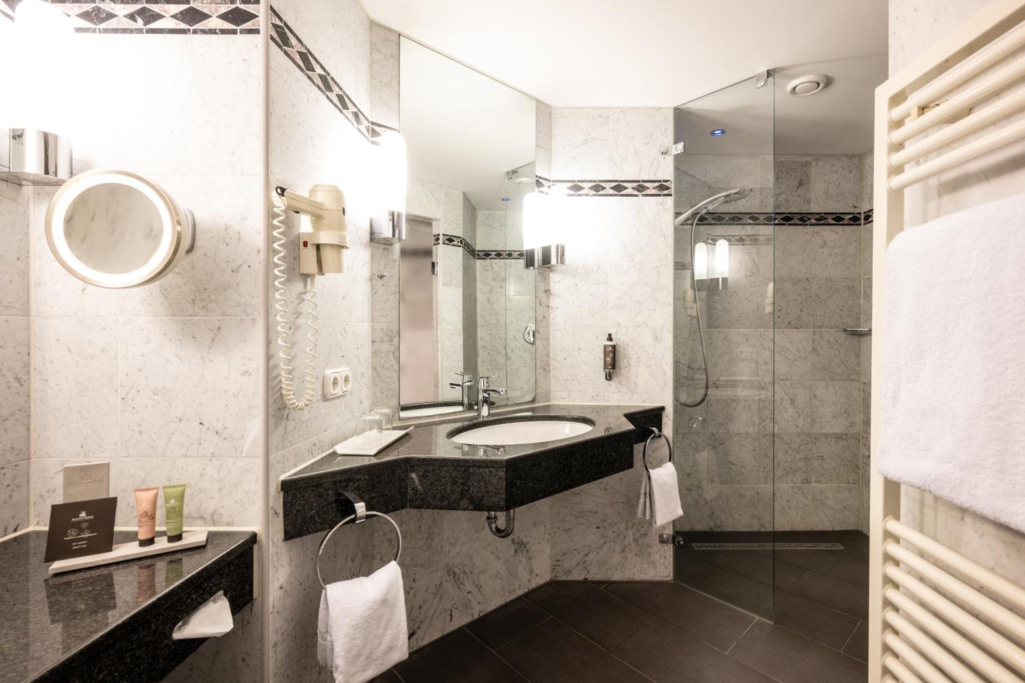 Hotel Herzogspark Herzogenaurach Room photo